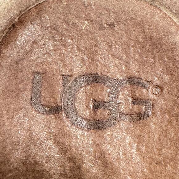 UGG PINK LEATHER ADJUSTABLE FLIP FLOPS SZ 8 - Picture 7 of 7
